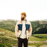 Chaqueta Topo Designs Summit Rise Oatmeal / Pond Blue, foto de uso