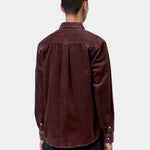 Camisa CARHARTT WIP L/S Madison Cord Amarone, vista trasera con modelo
