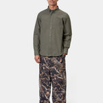 Camisa CARHARTT WIP L/S Bolton Shungite, otra vista con modelo