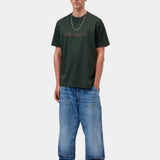 Camiseta CARHARTT WIP S/S Script Dark Scarab / Palisander, otra vista con modelo