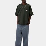 Camiseta CARHARTT WIP S/S Work Pocket Raven, otra vista con modelo
