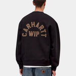 Sudadera CARHARTT WIP Arch Script Black / Hamilton Brown, vista trasera con modelo
