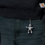 Llavero Carhartt WIP Wiptopia II Danvillain multicolor, detalle de uso en pantalón