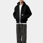 Chaqueta CARHARTT WIP OG Active Black Rigid, otra vista con modelo