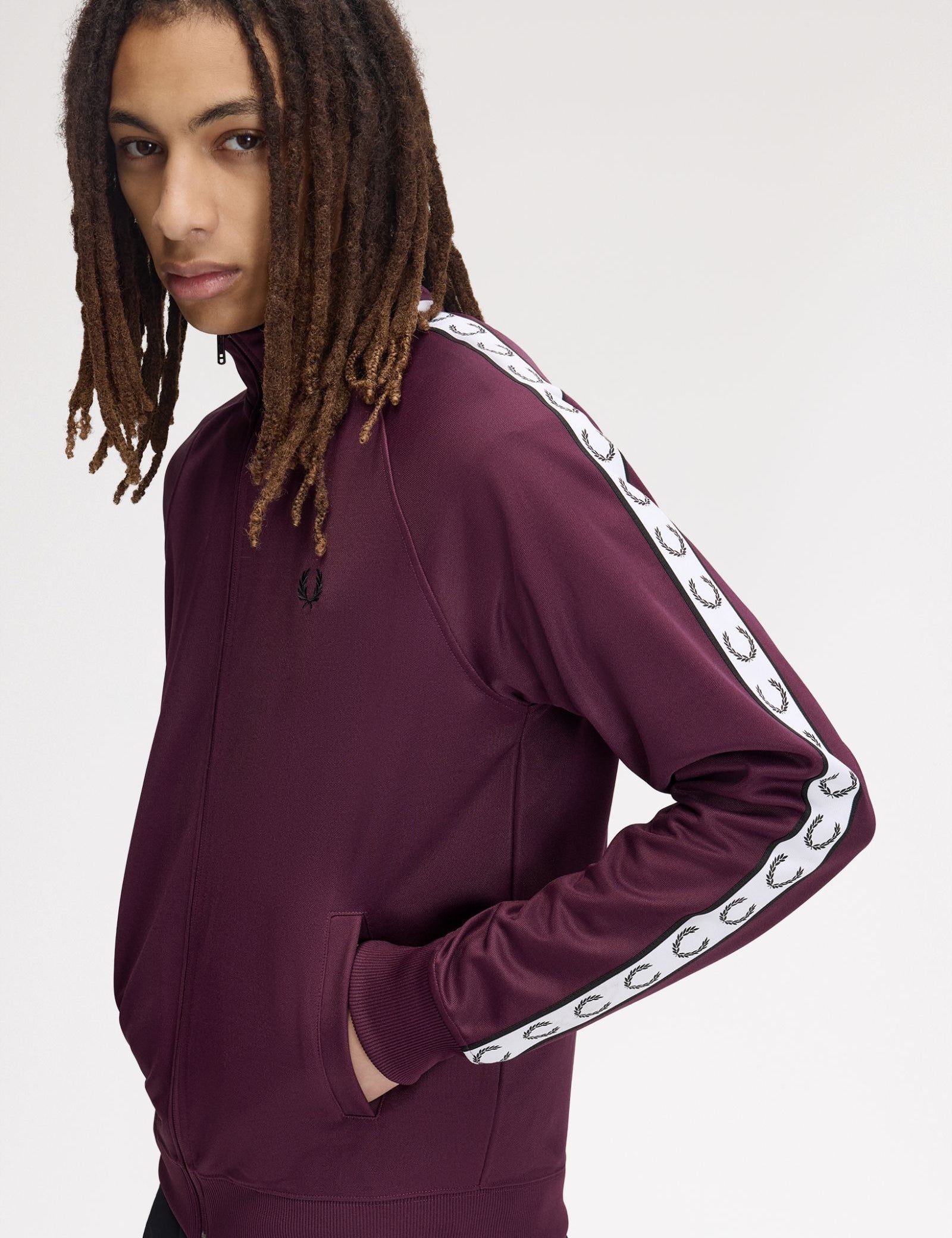 Chaqueta FRED PERRY J5557 Berenjena