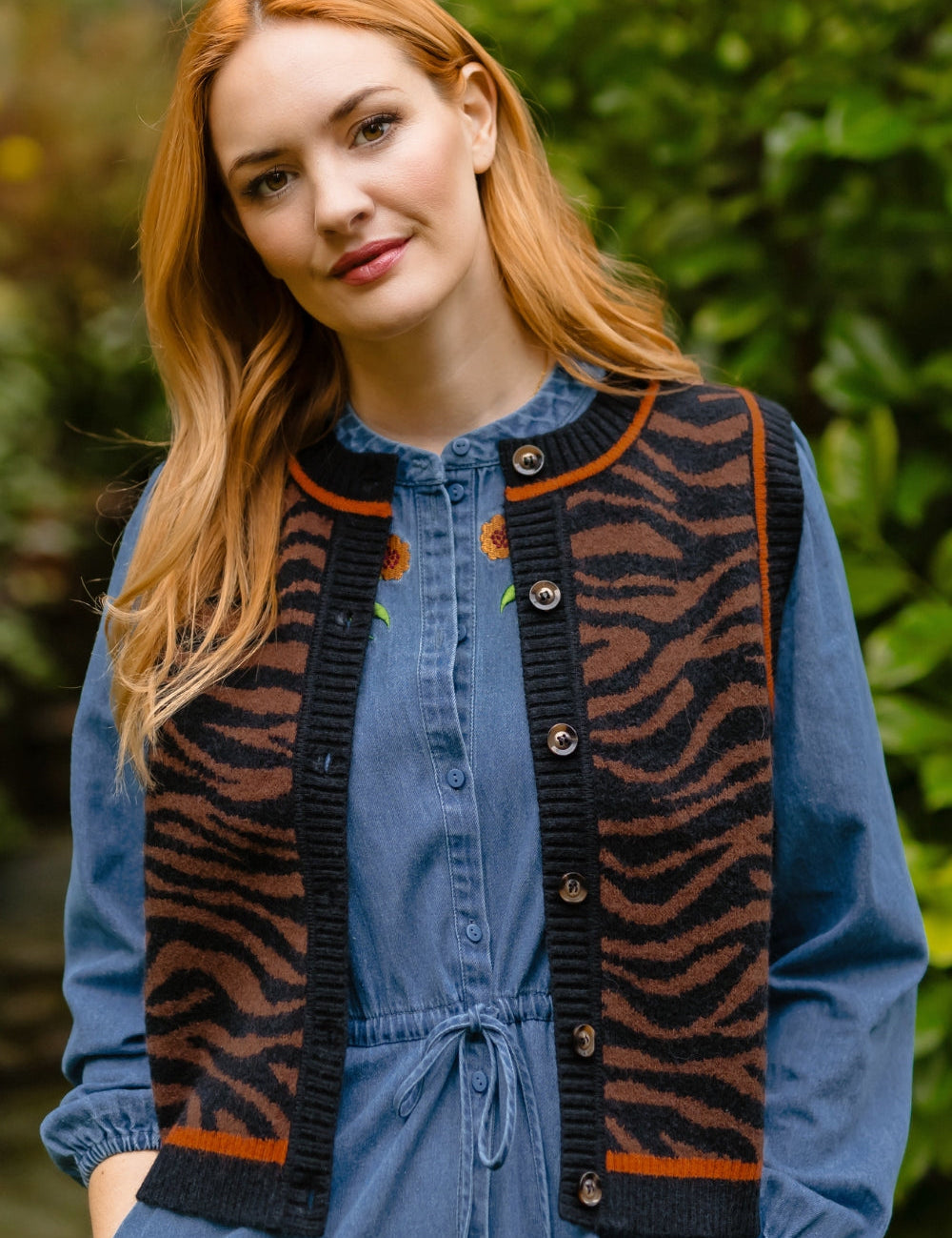 Chaleco de punto SUGARHILL Natalie Brown Black Tiger — vista 2