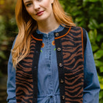 Chaleco de punto SUGARHILL Natalie Brown Black Tiger — vista 2