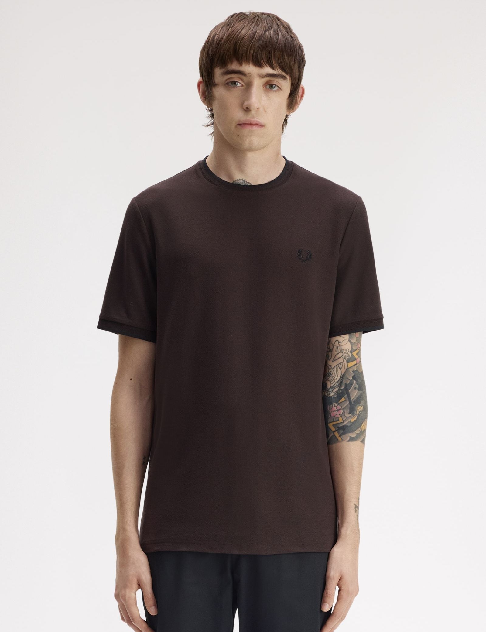 Camiseta FRED PERRY M2397 Piqué Marrón