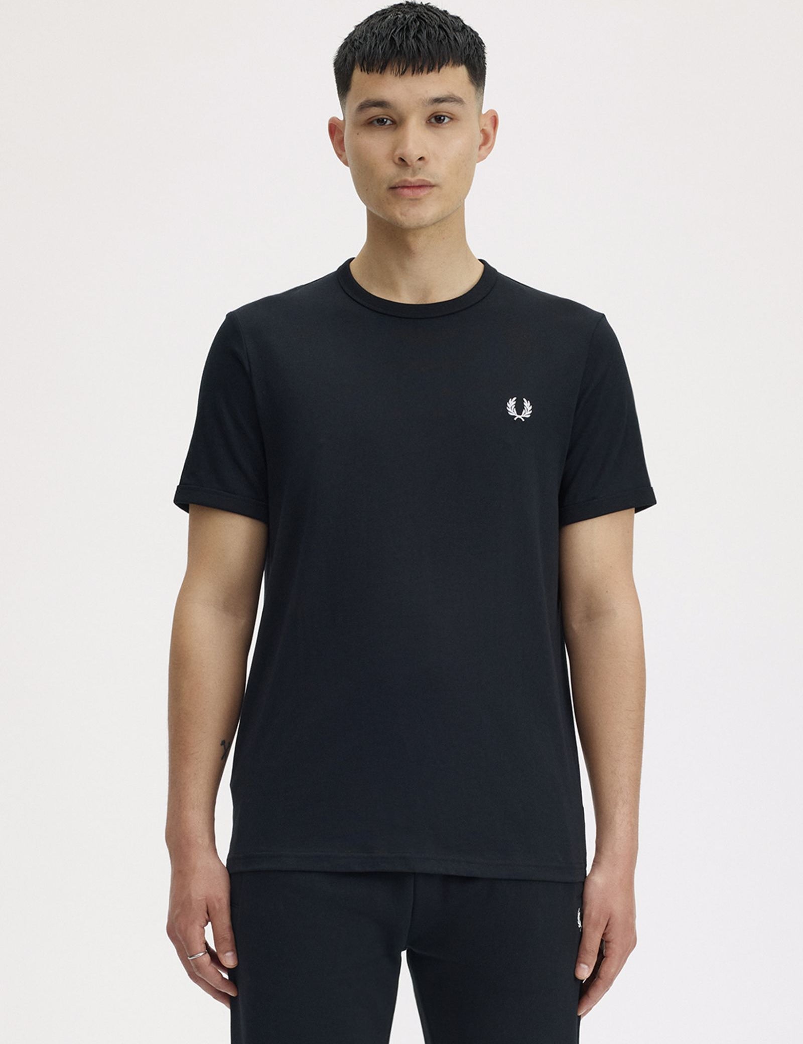 Camiseta FRED PERRY M3519 Ringer Negro