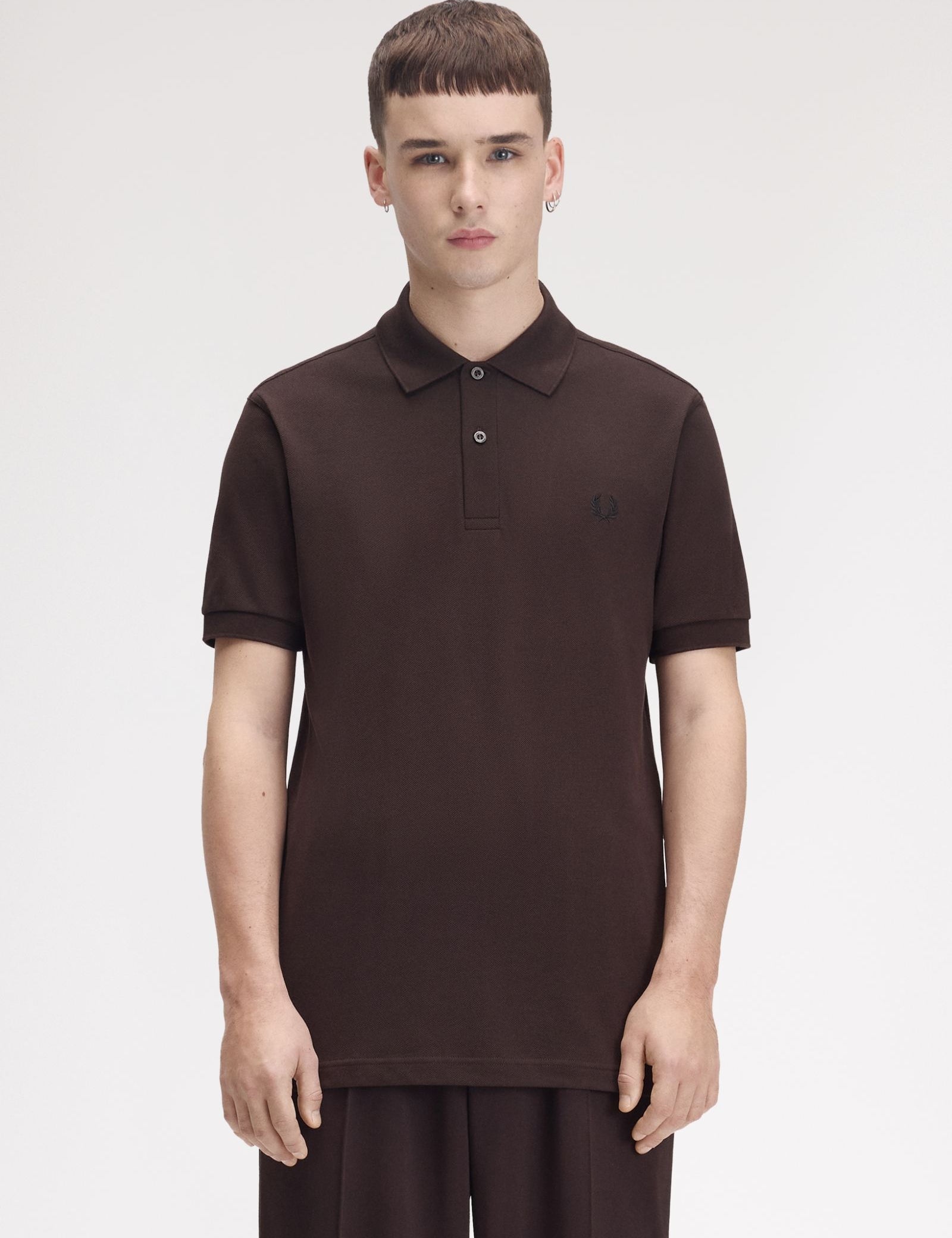 Polo FRED PERRY M6000 86C Marrón Intenso / Negro