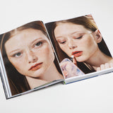 Revista NOVEMBRE 18, retrato a doble página