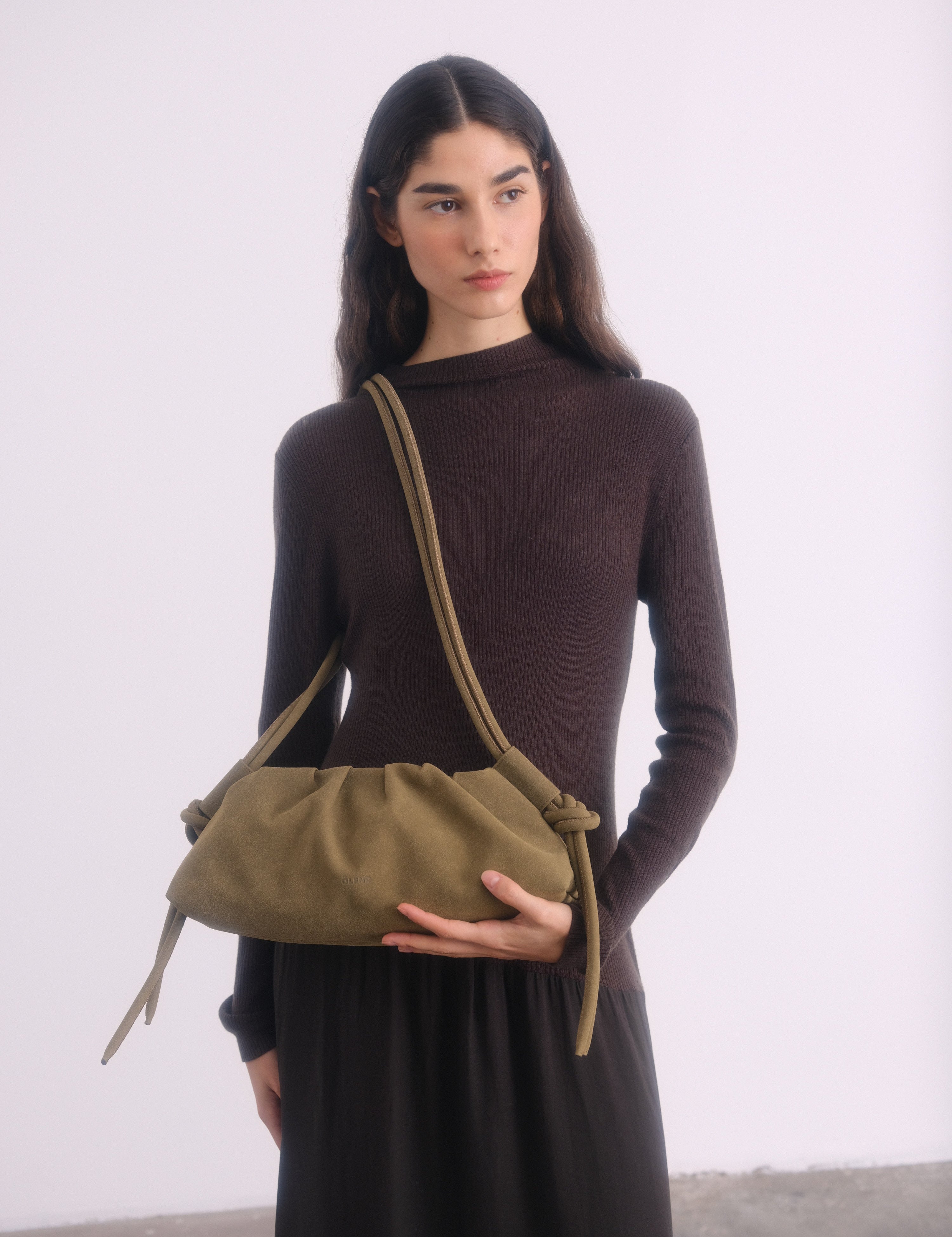 Bolso ÖLEND Dumpling Suede Khaki