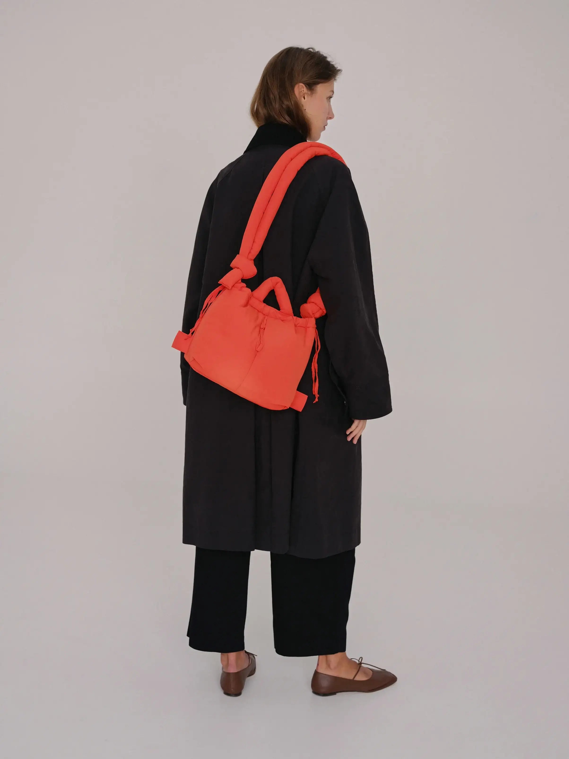 Bolso Mochila ÖLEND Compact Ona Soft Bag Coral – ECRU