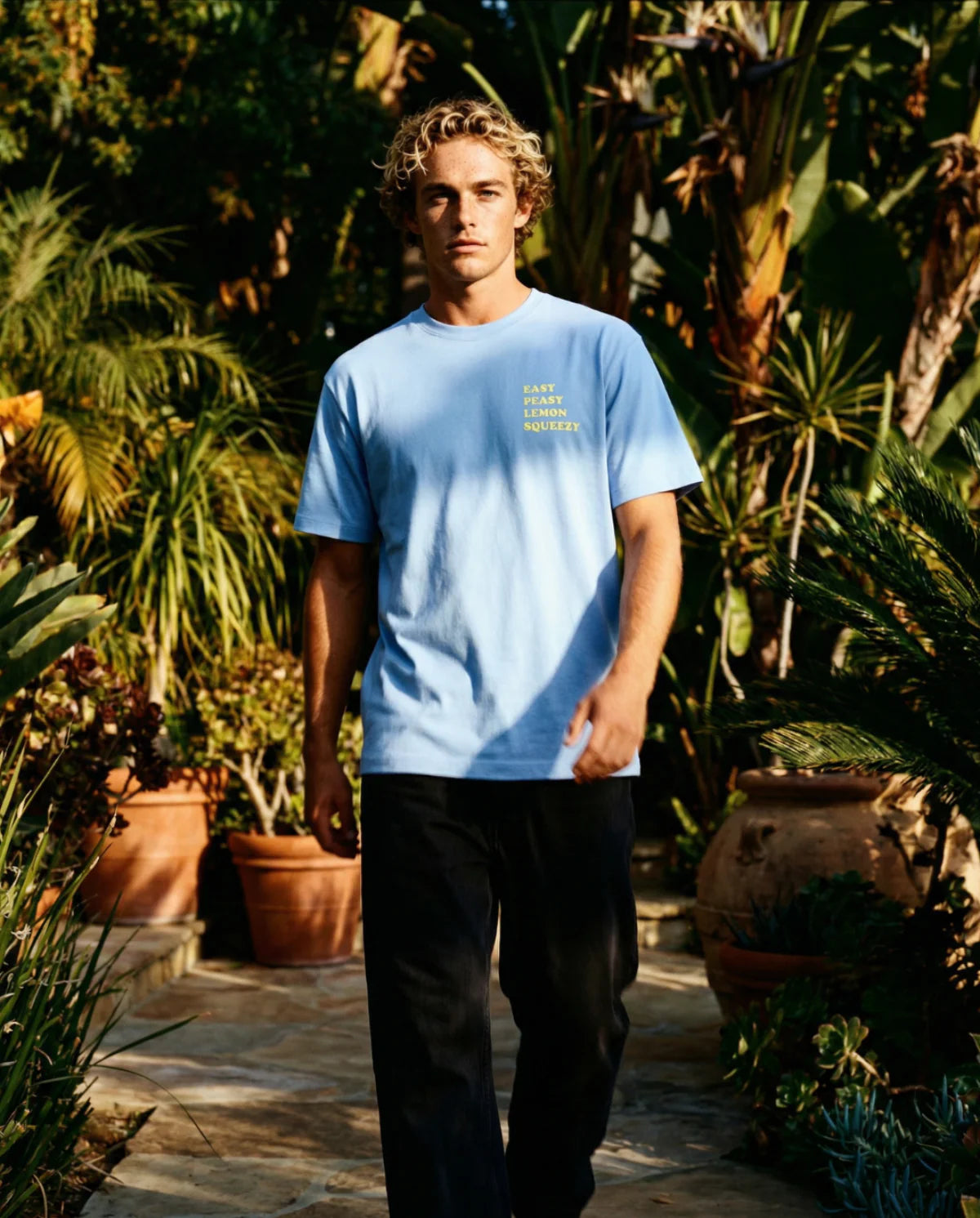 Camiseta ON VACATION Unisex Leemon Squeezy Light Blue