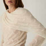 Jersey LAAGAM Parker Textured Ecru, otra vista con modelo