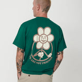 Camiseta WE ARE NOT FRIENDS Daisy Greenland