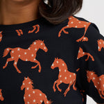 Camiseta SUGARHILL Maggie Black Horse — vista 3