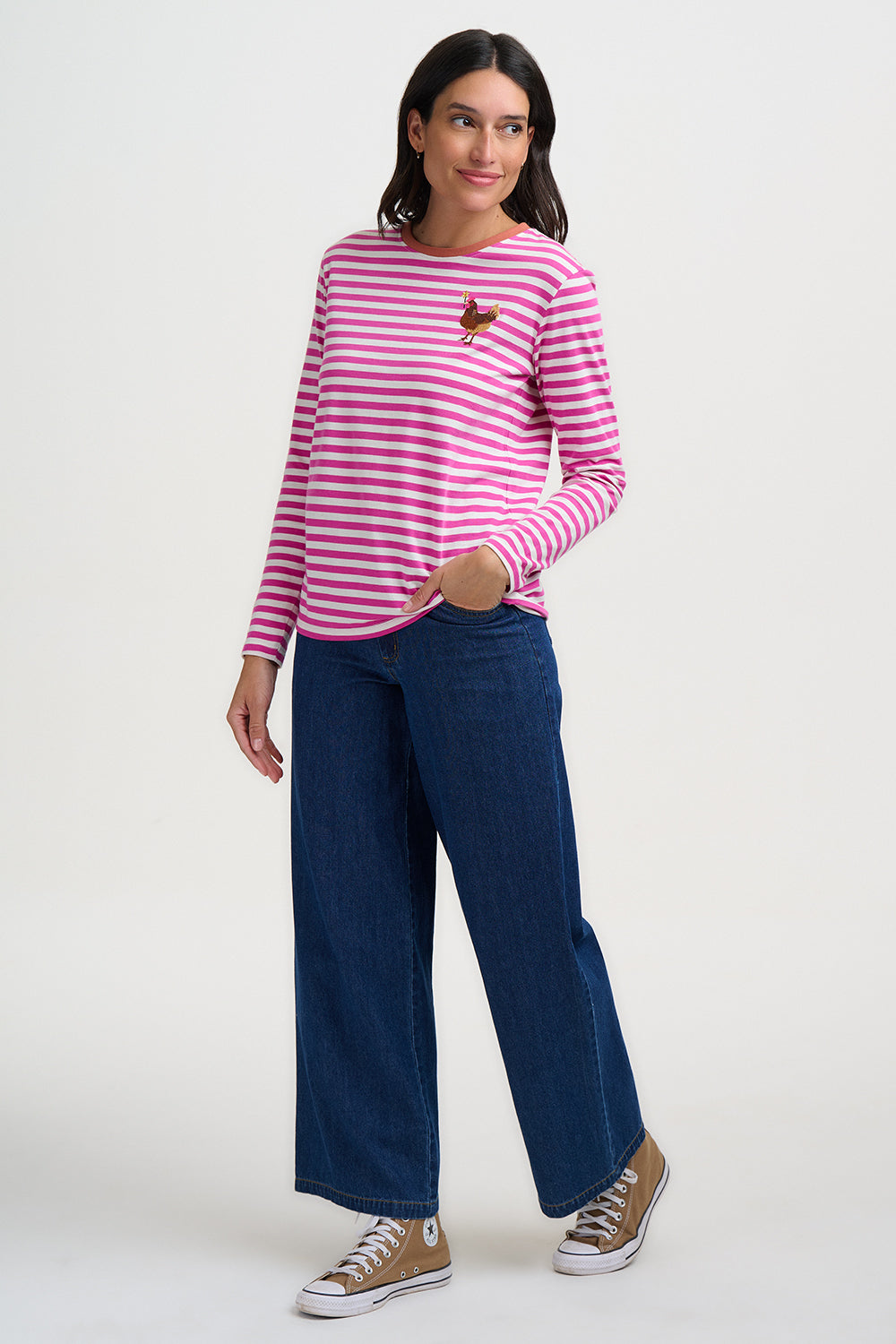 Camiseta SUGARHILL Brunswick Magenta Chicken Embroidery — vista 5