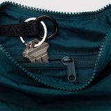 Bolso BAGGU Small Nylon Crescent Deep Sea
