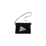 Sacoche AND WANDER x GRAMICCI Nylon Black - flat 2200 x 2700 transparente