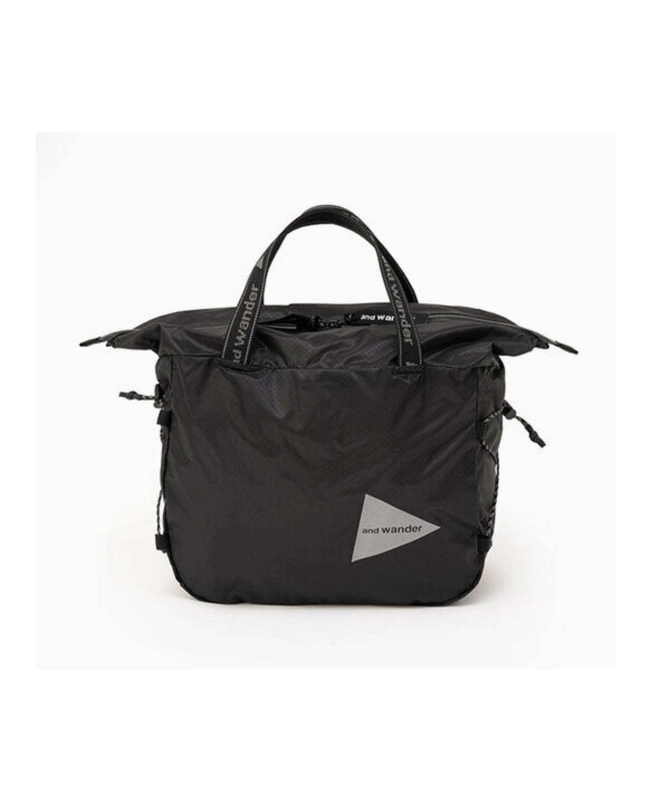 Mini Tote AND WANDER Sil Black - flat 2200 x 2700 transparente