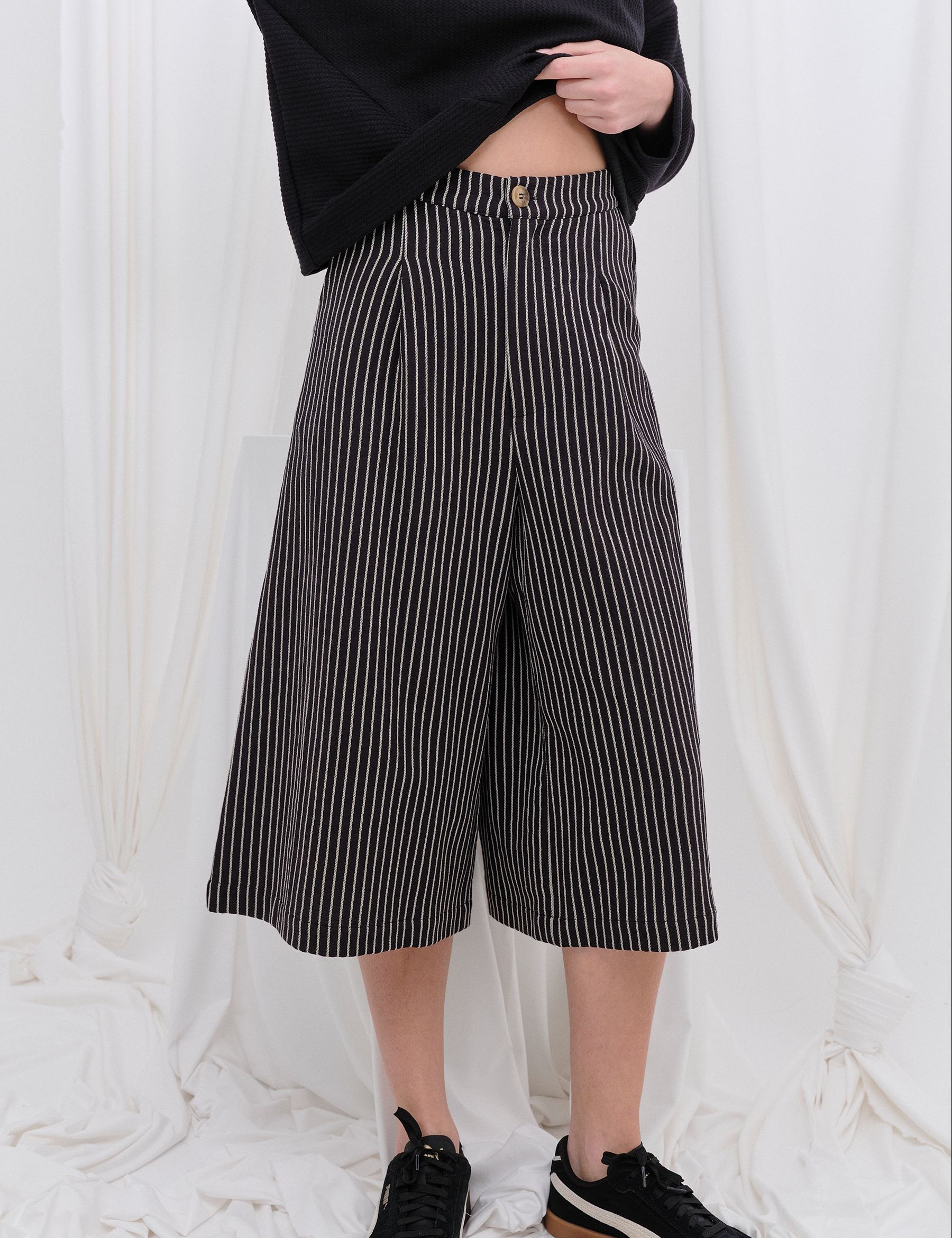 Pantalón CAPARINA Negro — fotografía oficial 1