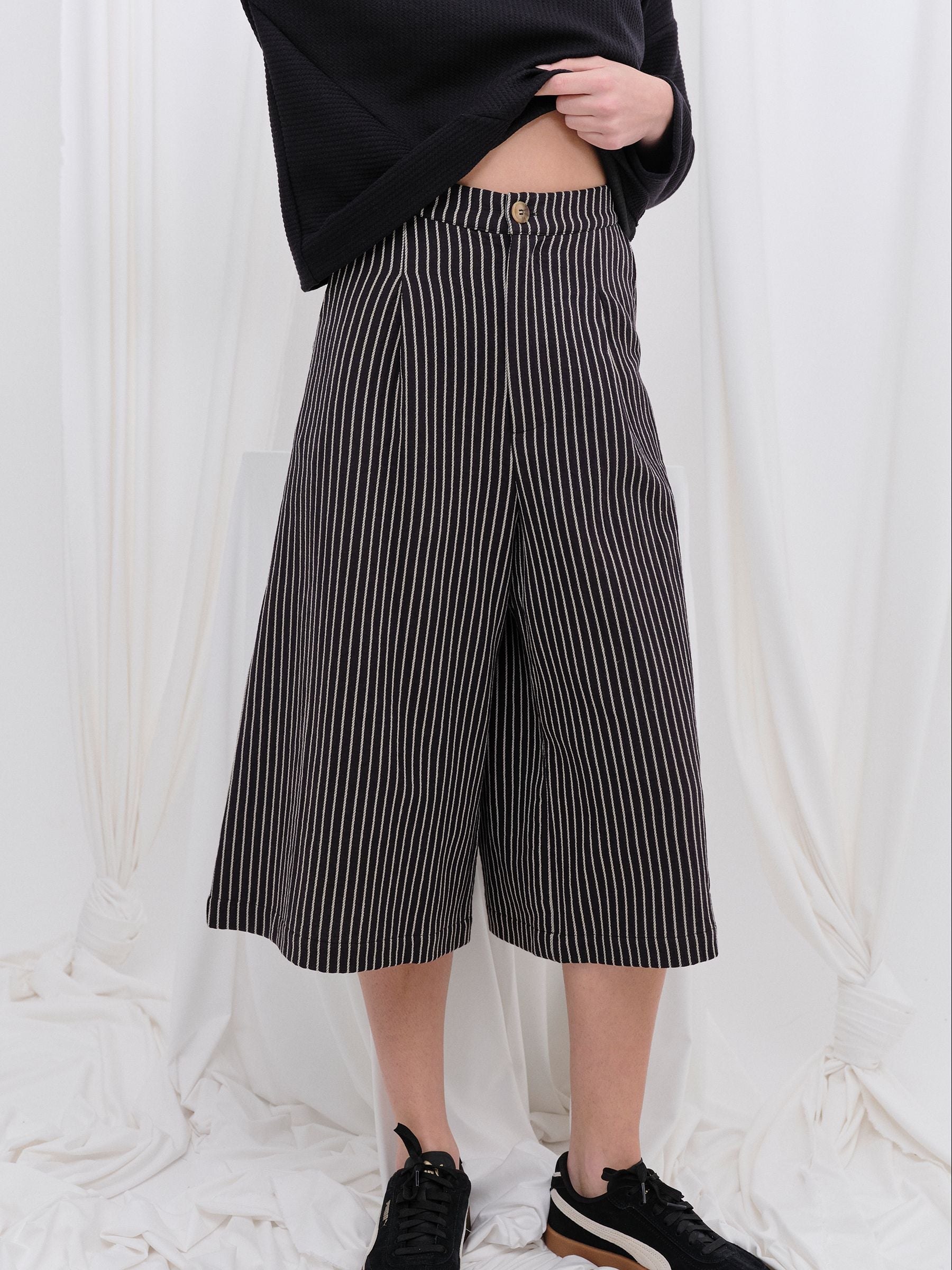 Pantalón CAPARINA Negro — fotografía oficial 1