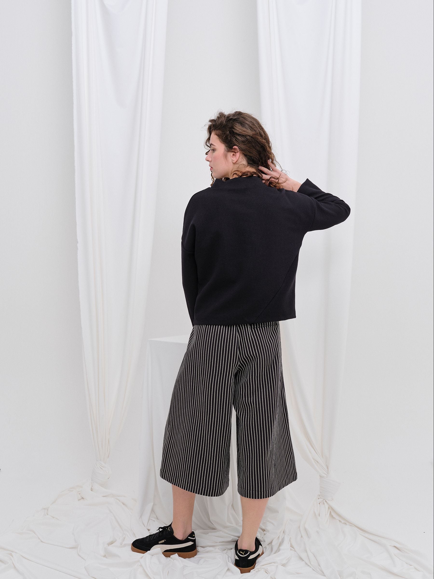 Pantalón CAPARINA Negro — fotografía oficial 6