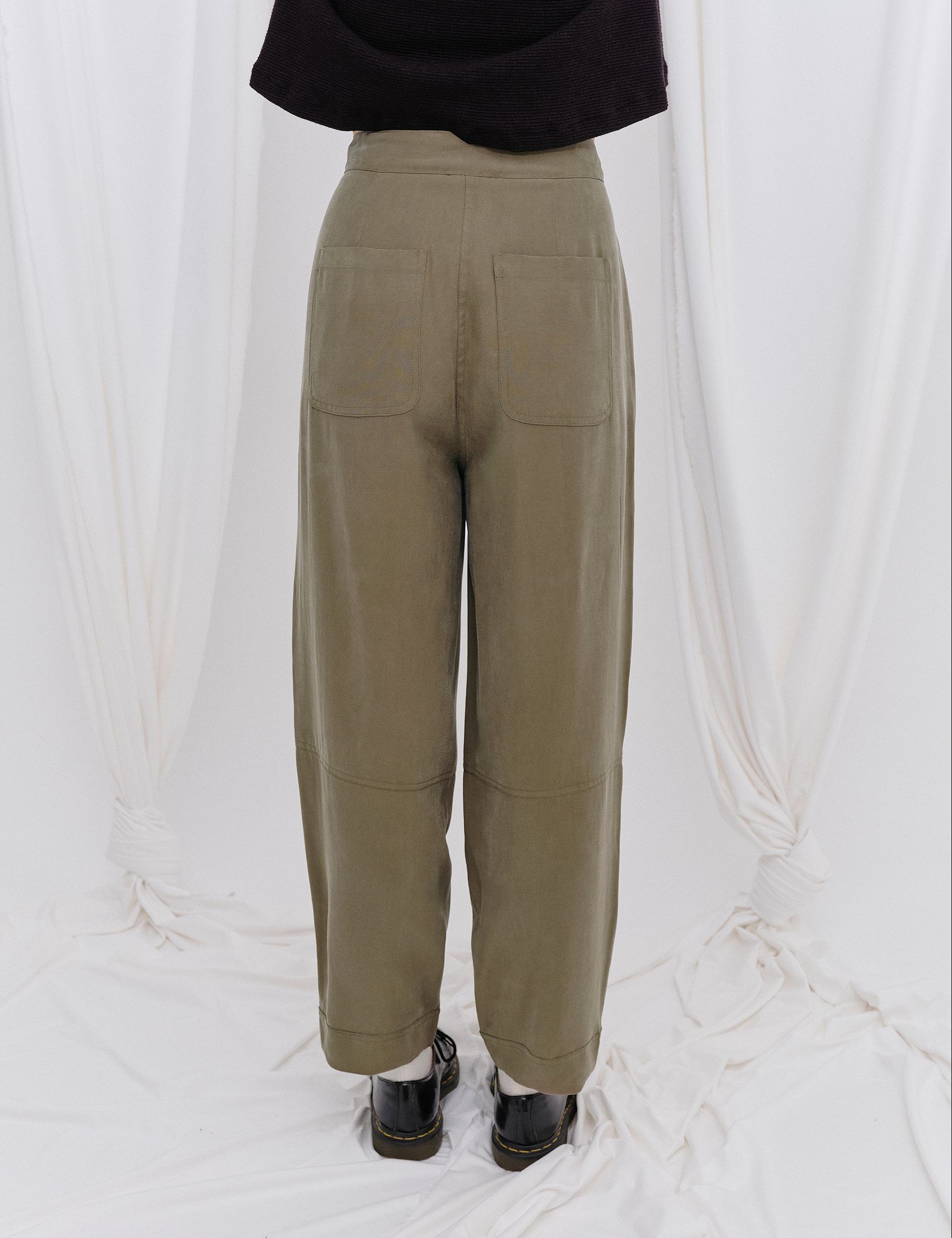 Pantalón KIRA Verde — fotografía oficial 2