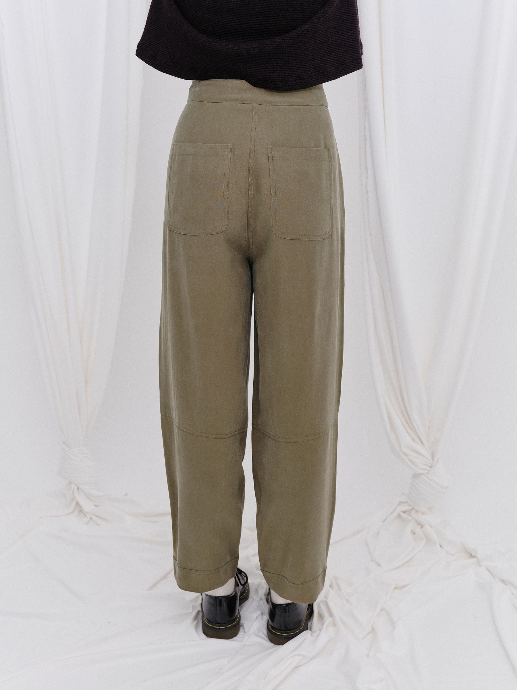 Pantalón KIRA Verde — fotografía oficial 2