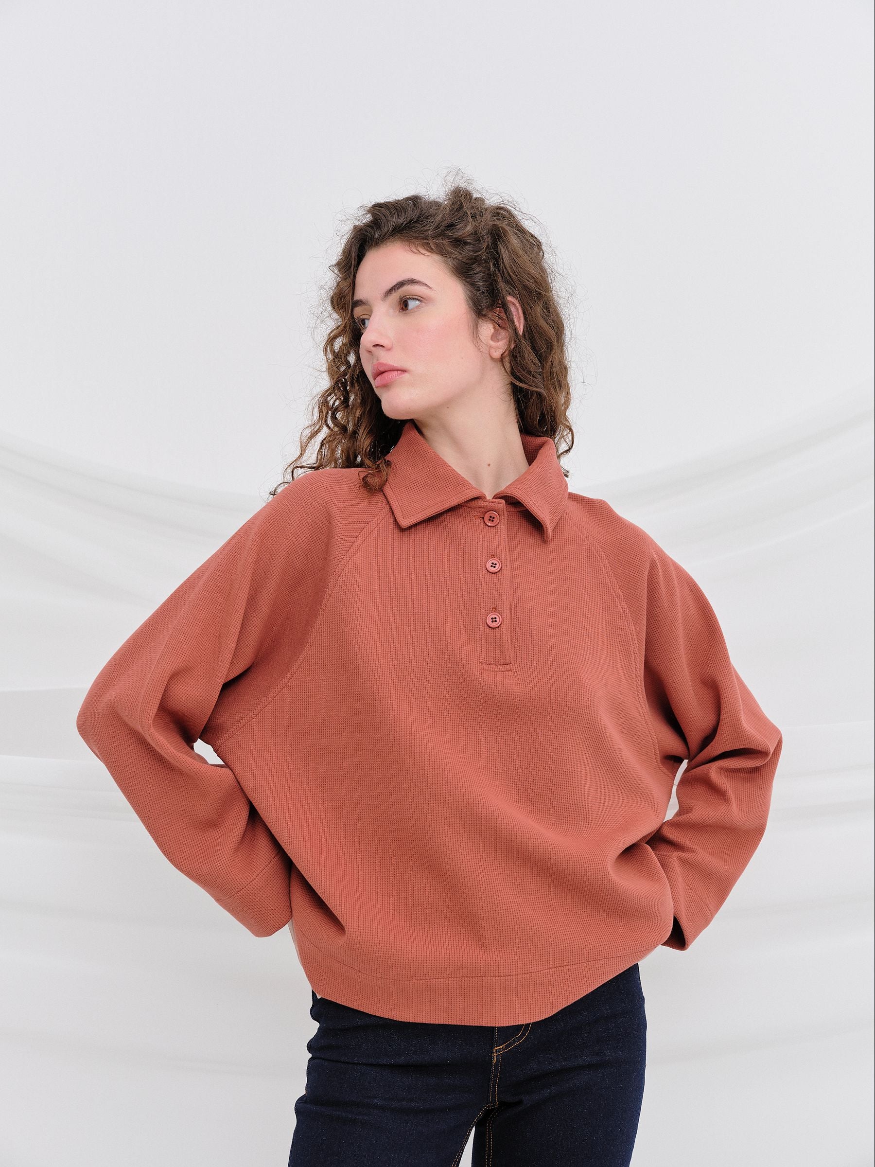Sudadera IKALUK Teja — fotografía oficial 1