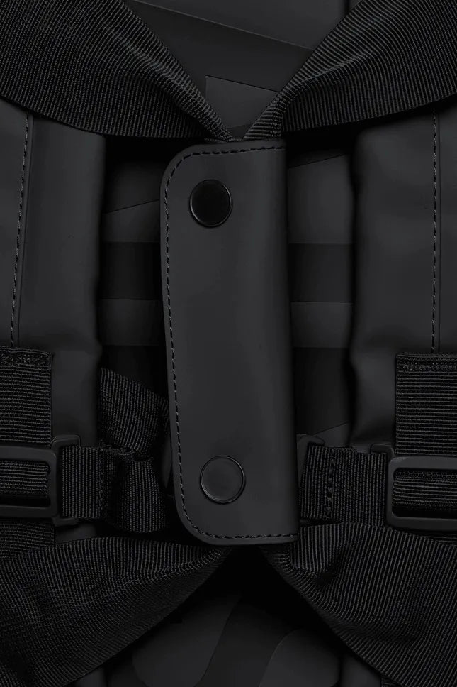 Bolso Rains Texel Duffel Small Negro - ECRU