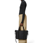 Bolso Rains Tote Bag Micro Black - ECRU