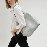 Bolso LOLA CASADEMUNT Shopper Desestructurado Monograma Plateado