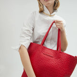 LOLA CASADEMUNT Unstrukturierte Shopper-Tasche Rotes Monogramm 