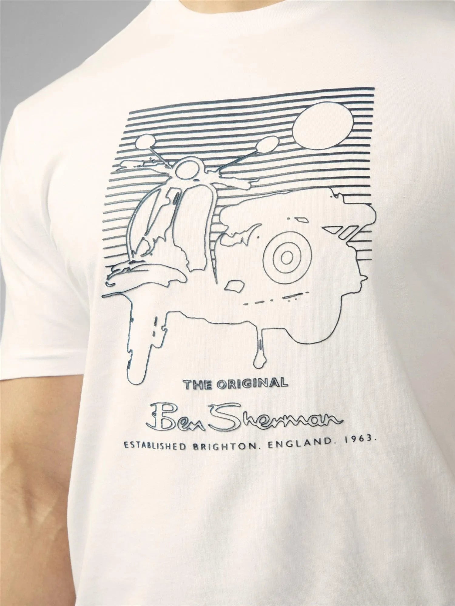 Camiseta Ben Sherman Summer Scooter White - ECRU