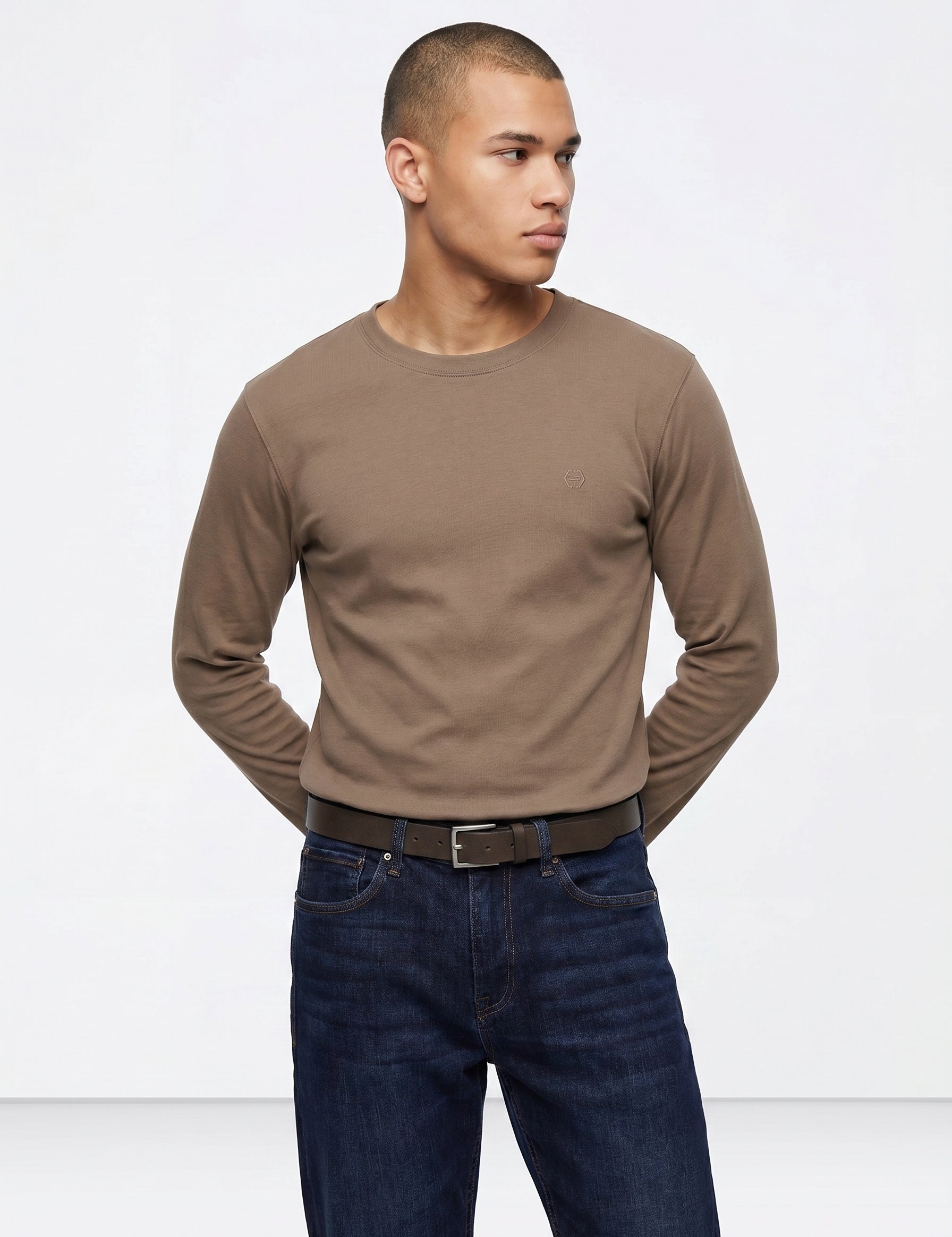 Camiseta de manga larga TIFFOSI Virgil beige, modelo vista alternativa