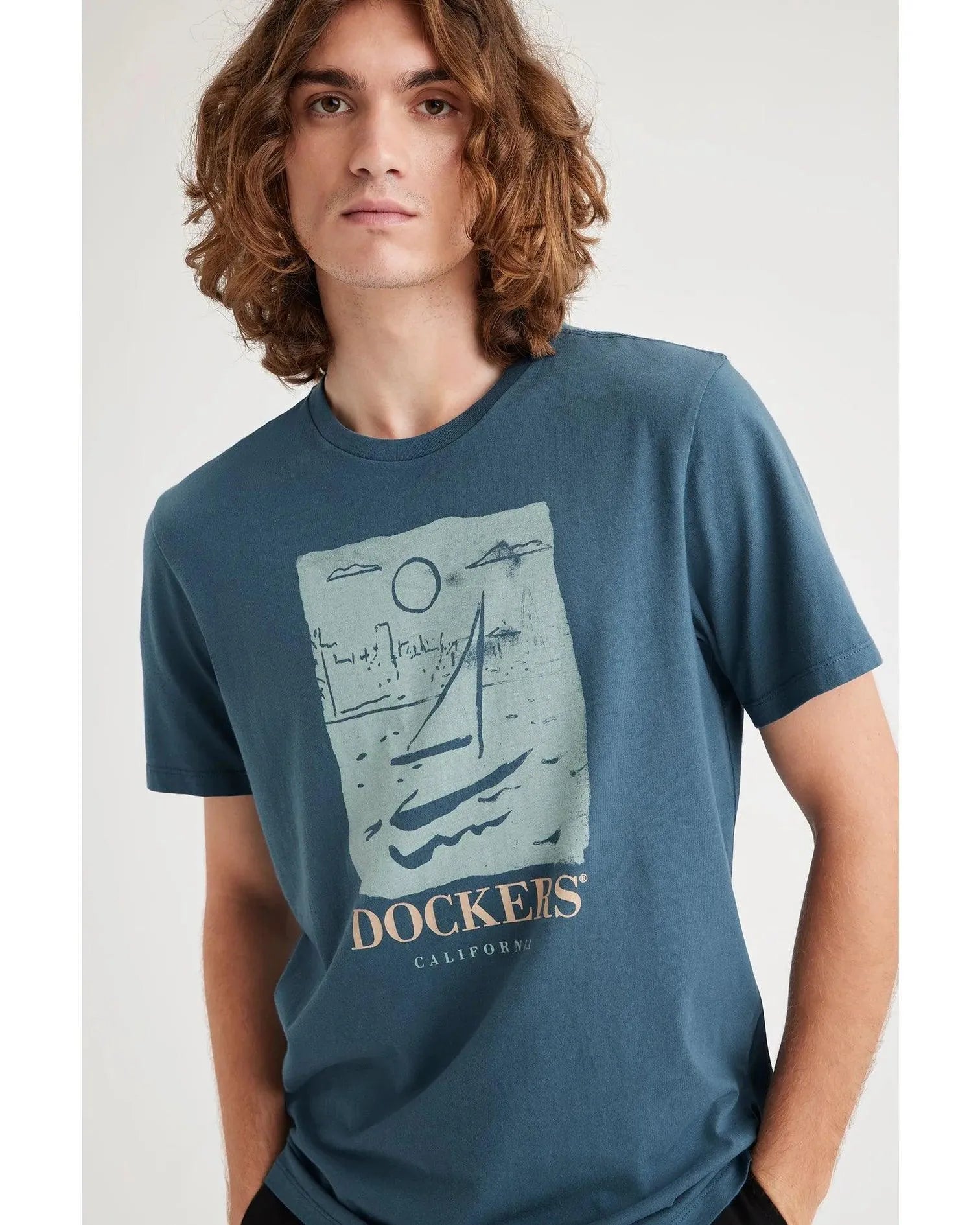 Camiseta Dockers® City By The Bay Indian Teal Blue - ECRU