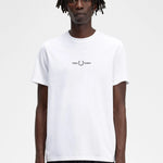Camiseta Fred Perry Bordada M4580 Blanca - ECRU