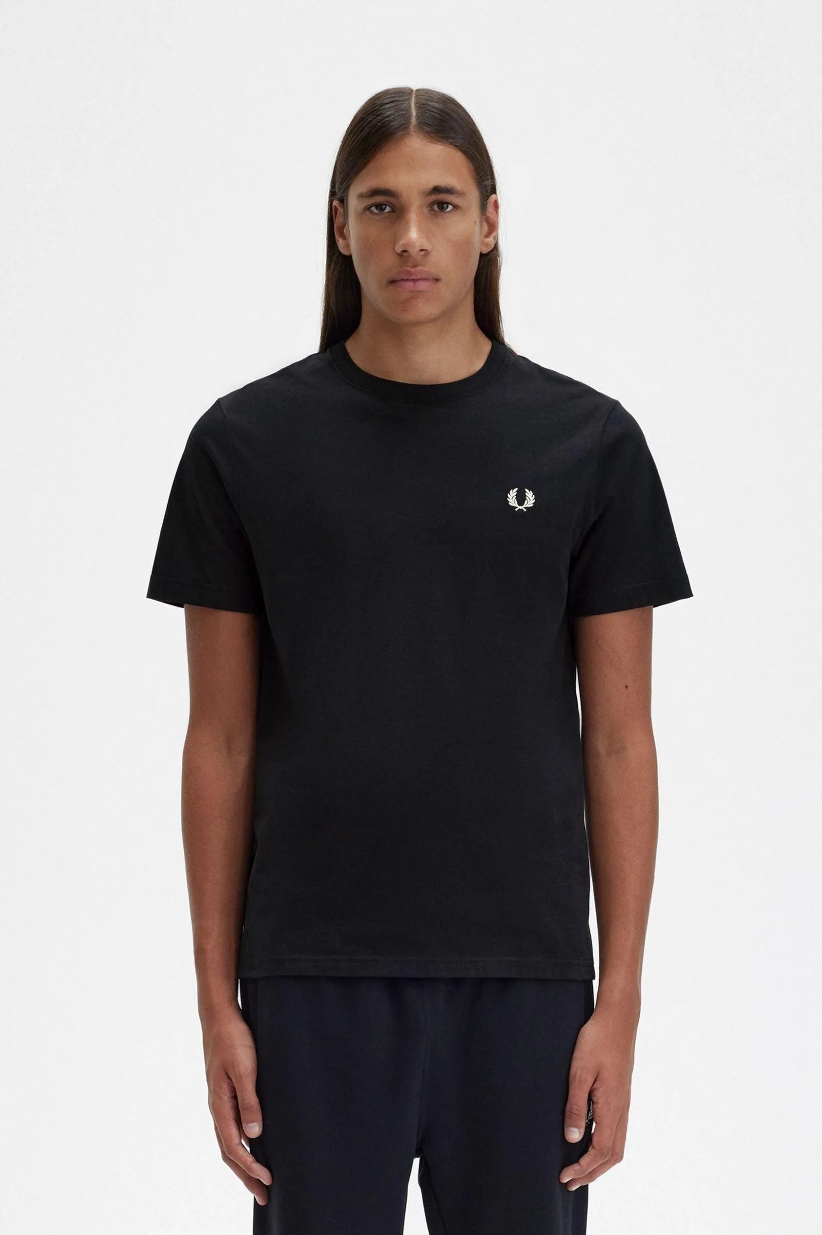 Camiseta Fred Perry M1600 Negra - ECRU