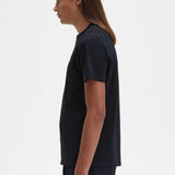 Camiseta Fred Perry M1600 Negra - ECRU