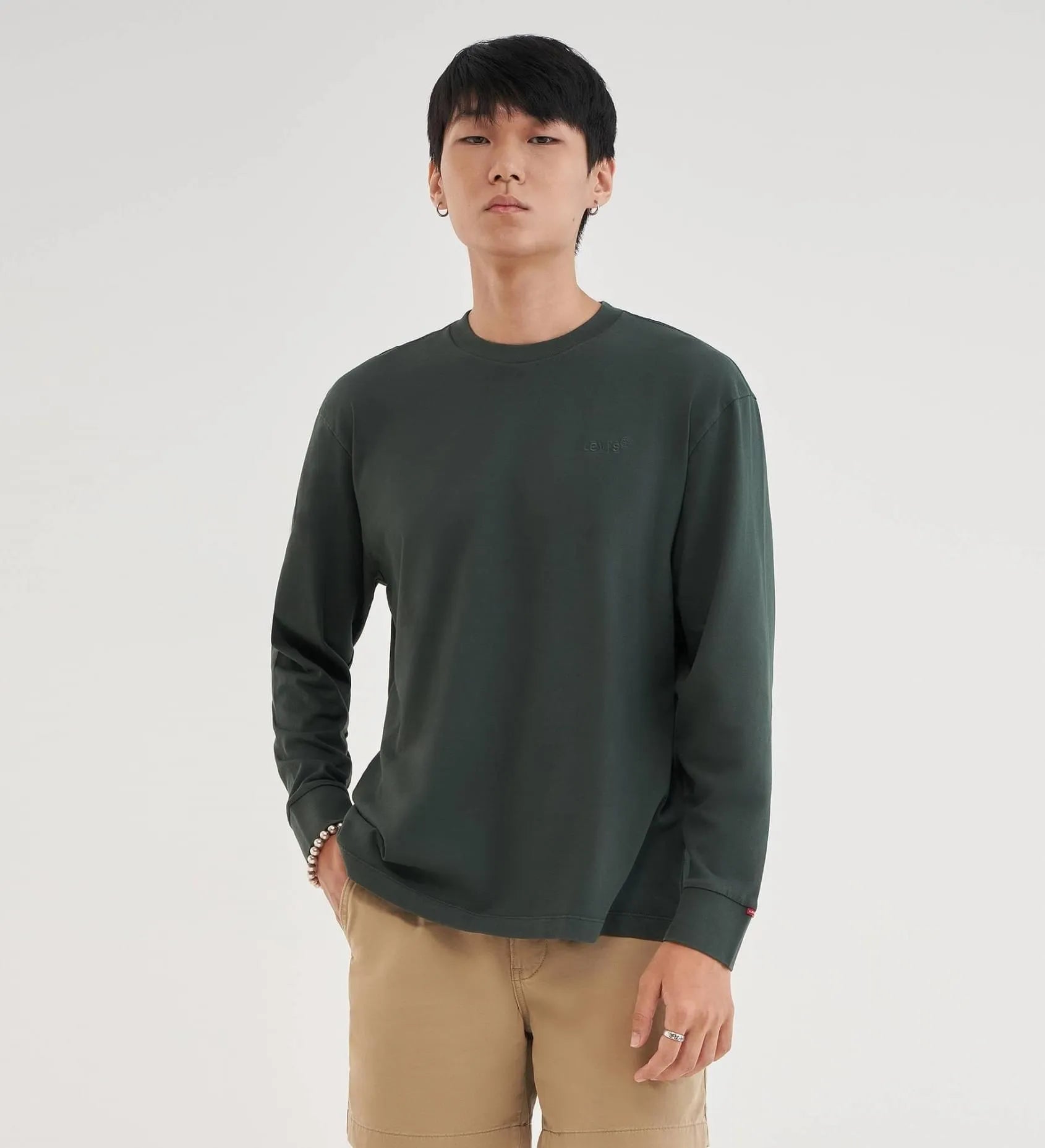 Camiseta Levi's® Garment Dye Darkest Spruce Green - ECRU