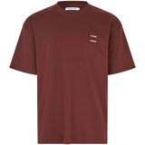 Camiseta SAMSØE SAMSØE Joel T-Shirt 11415 Bitter Chocolate — frente
