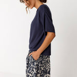 Camiseta SKFK Amara Azul Marino - ECRU