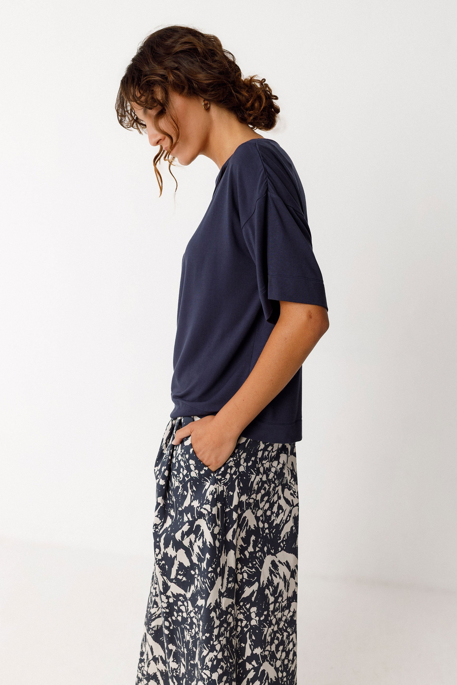 Camiseta SKFK Amara Azul Marino - ECRU