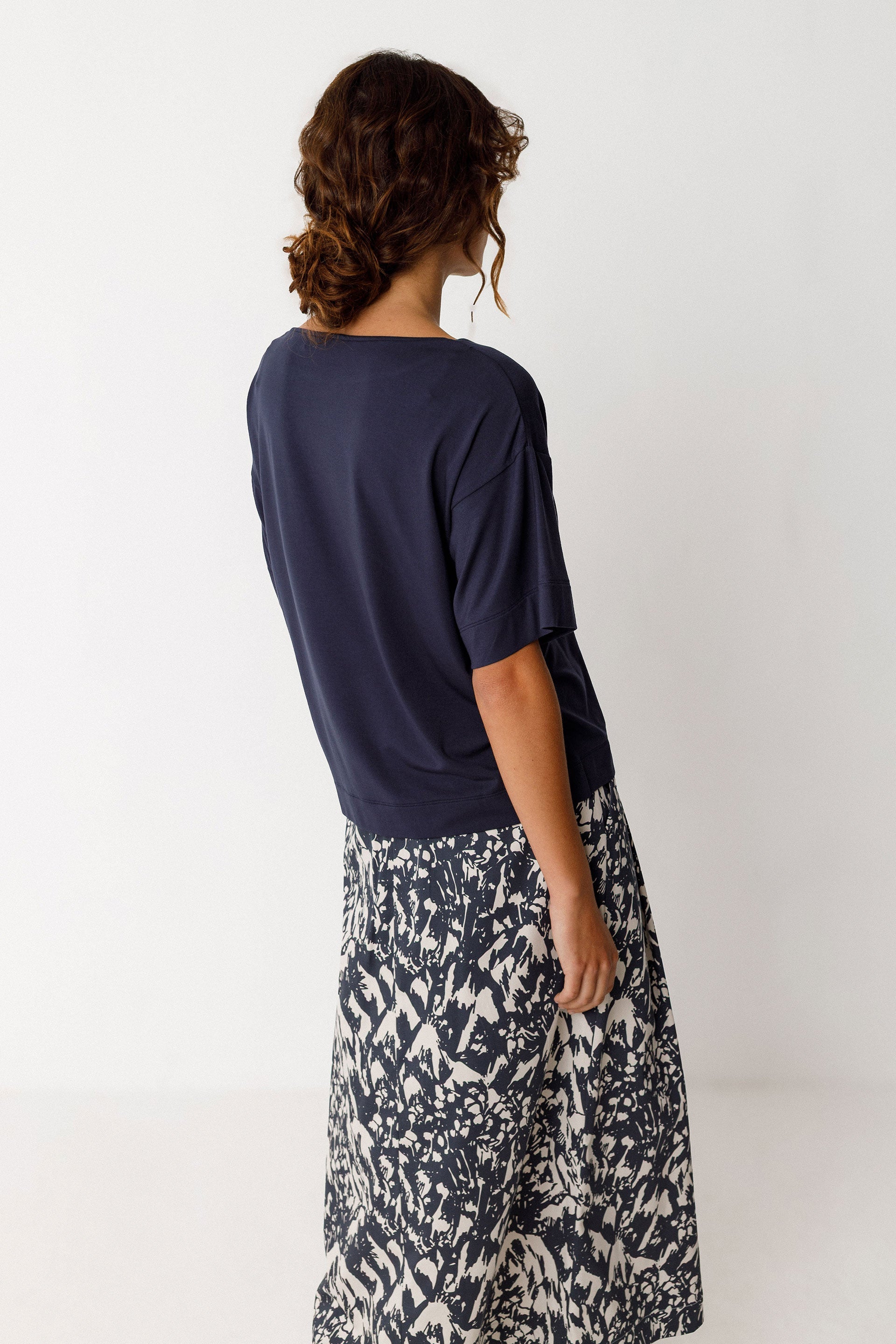 Camiseta SKFK Amara Azul Marino - ECRU