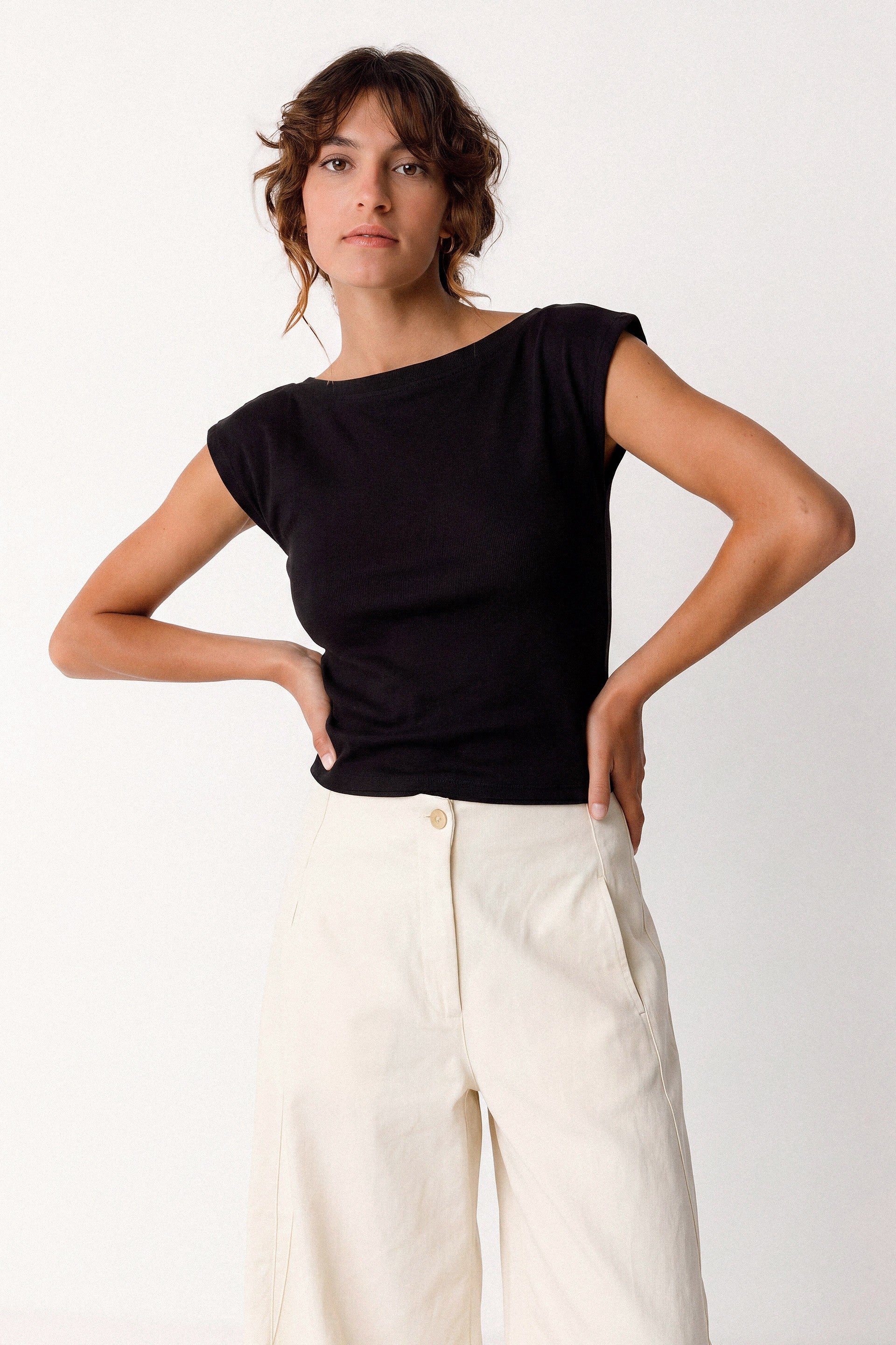 Camiseta SKFK Aroa Negro - ECRU