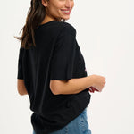 Camiseta Sugarhill Kinsley Relaxed Black Tigers & Toucans - ECRU