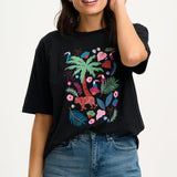 Camiseta Sugarhill Kinsley Relaxed Black Tigers & Toucans - ECRU