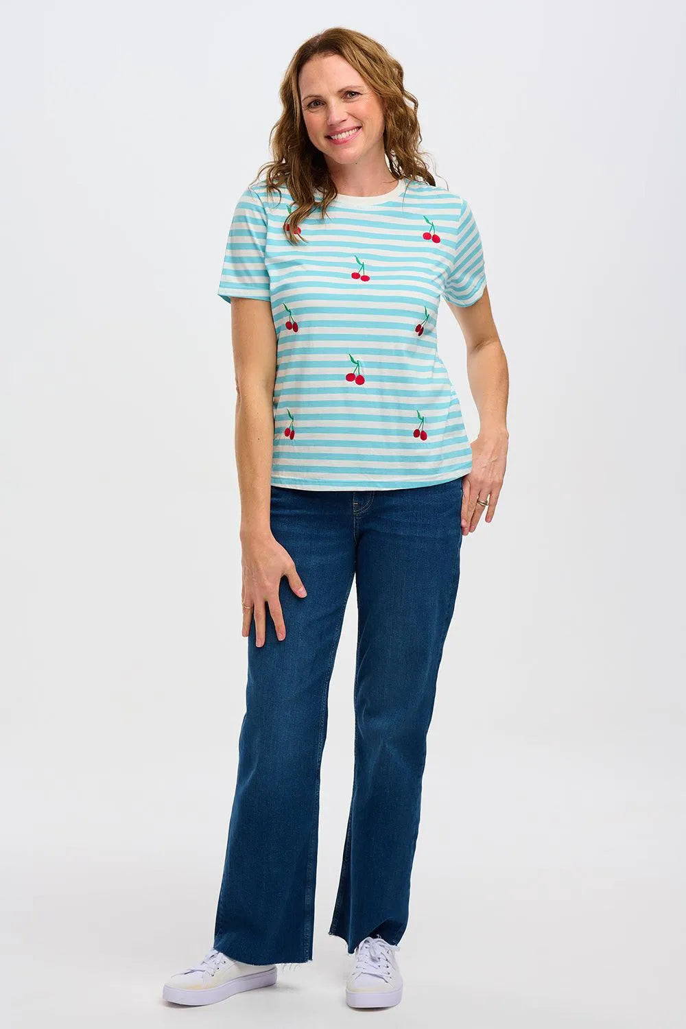 Camiseta Sugarhill Maggie Blue White Cherry Embroidery - ECRU
